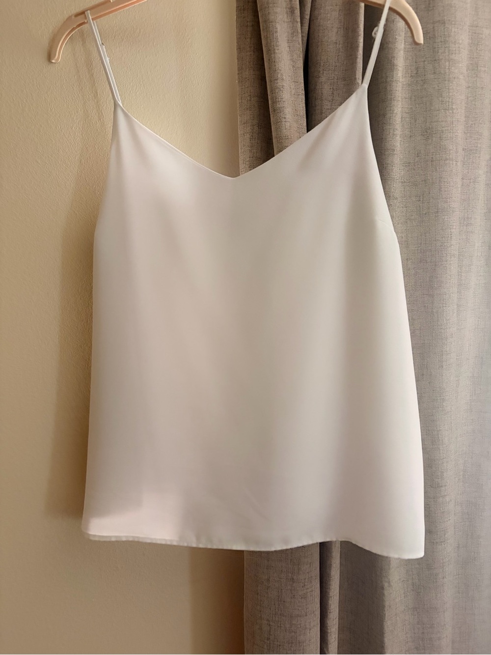 Banana Republic White V-Neck Spaghetti Strap Camisole